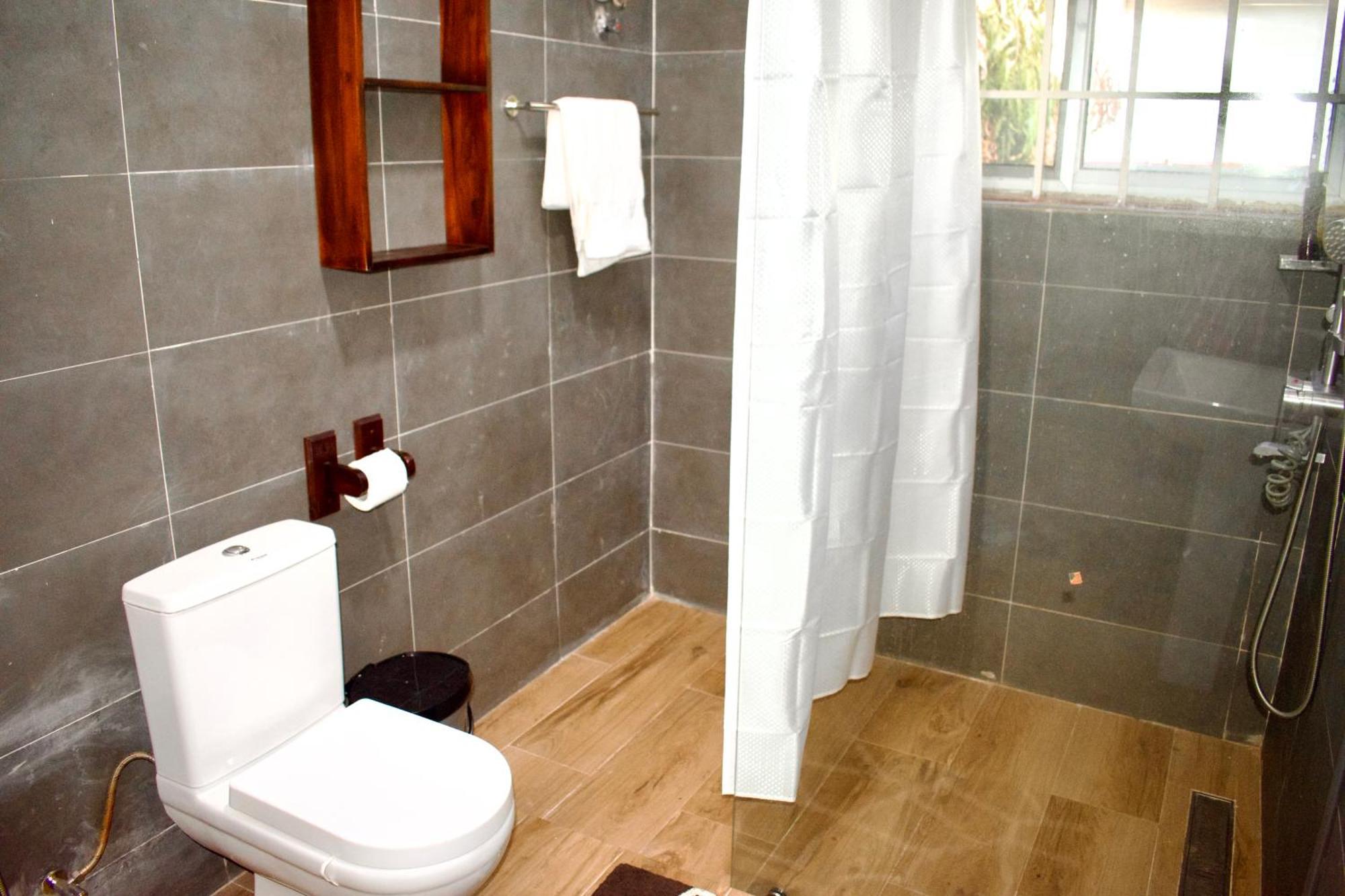 טמלה Tree House Hostel מראה חיצוני תמונה